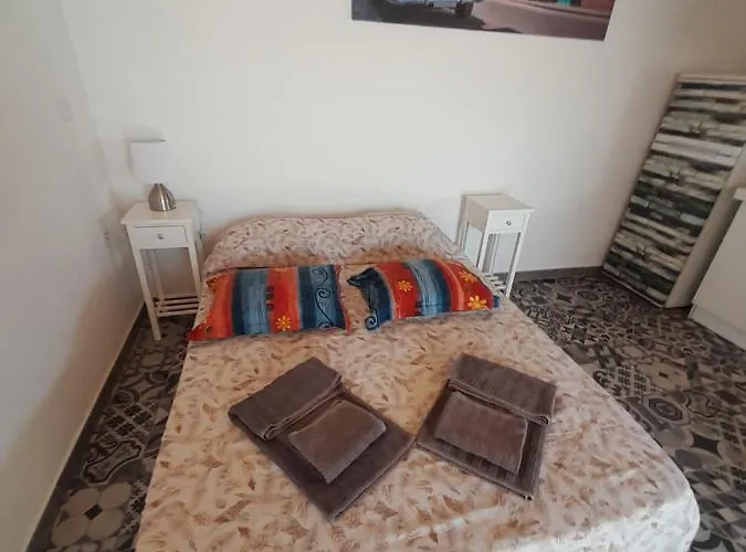 Estudio Dominicana In Gale With Garden And Parking Place アパート *