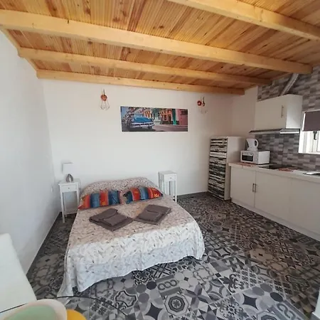 Estudio Dominicana In Gale With Portable Ac,wifi And Parking Place 公寓 阿尔布费拉