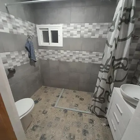 아파트 Estudio Dominicana In Albufeira Gale With Portable Ac,Wifi And Parking Place 알부페이라