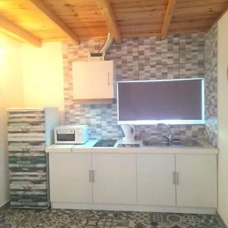 Estudio Dominicana In Albufeira Gale With Portable Ac,Wifi And Parking Place