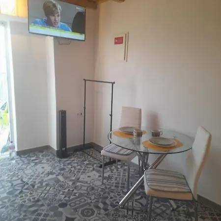 아파트 Estudio Dominicana In Albufeira Gale With Portable Ac,Wifi And Parking Place