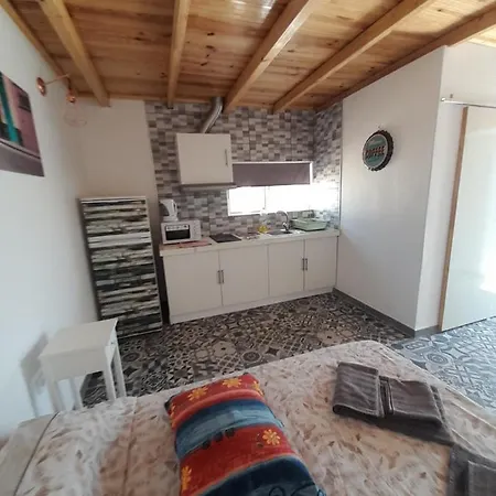 Estudio Dominicana In Albufeira Gale With Portable Ac,Wifi And Parking Place 아파트 *